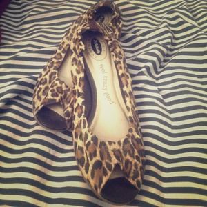 Cute little flats/heels - RESERVED