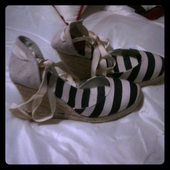 Navy and White Espridilles