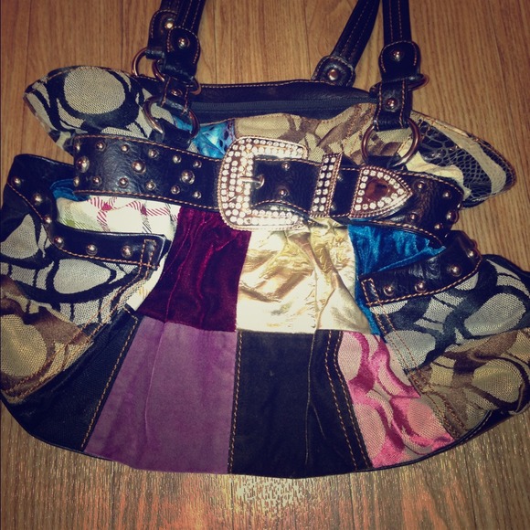 🚫Traded🚫Medium buckle style handbag
