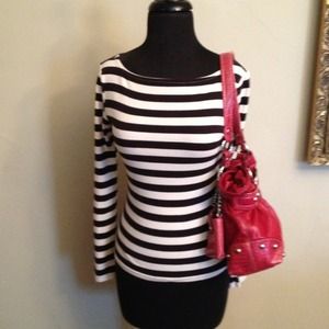 Gap Shirt on Hold until Thursday