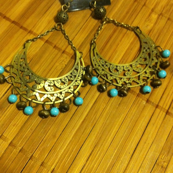 Chandelier earrings