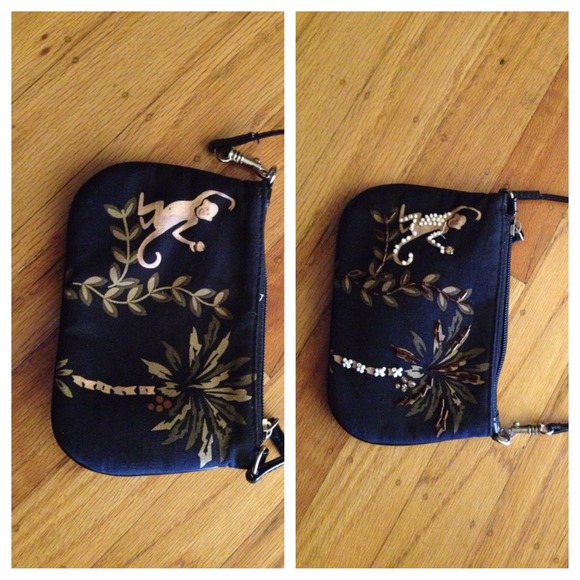 💢💢 SOLD💢💢Black wristlet with tropical flair
