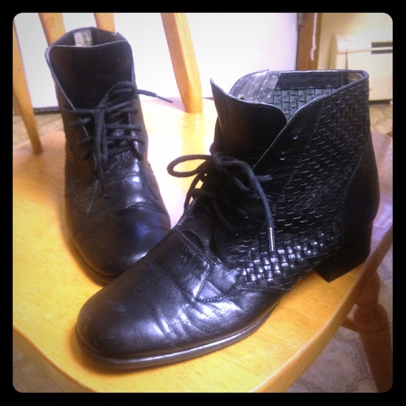 Vintage Leather Oxford Lace Up Booties Shoes