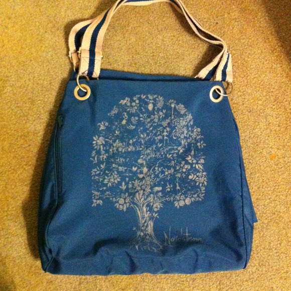 Nordstrom bag snaps on sides & change from L to XL - Picture 1 of 3