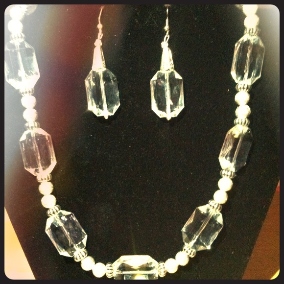 Necklace & Earring Set