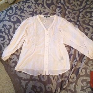 Blouse with flowy sleeves