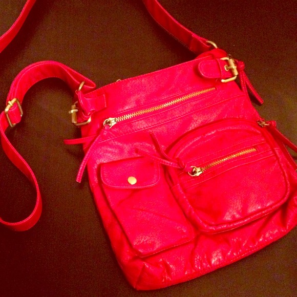 Adorable over the shoulder red multi pocket purse - Picture 1 of 1