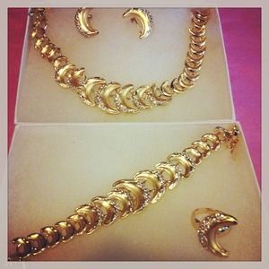 4pc 24k gold plated crystalized crescent moon set