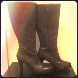 Chocolate Brown sz10 genuine leather stacked boots