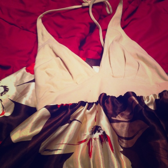 Dress bundle traded