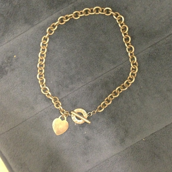 Authentic Tiffany & Co. heart and toggle necklace - Picture 3 of 3