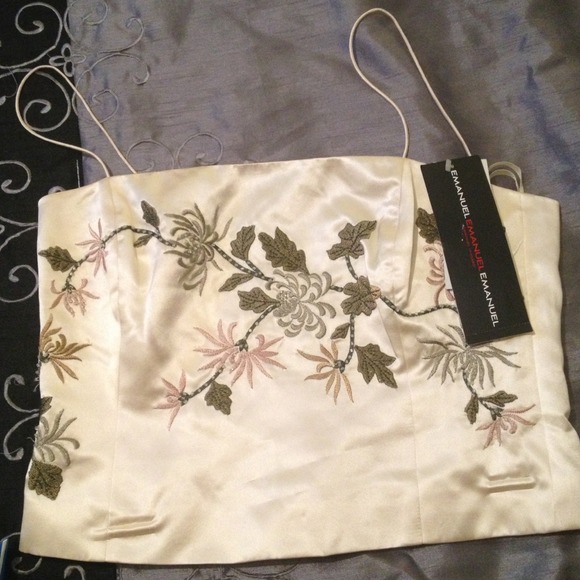 Ladies garment - Picture 3 of 4