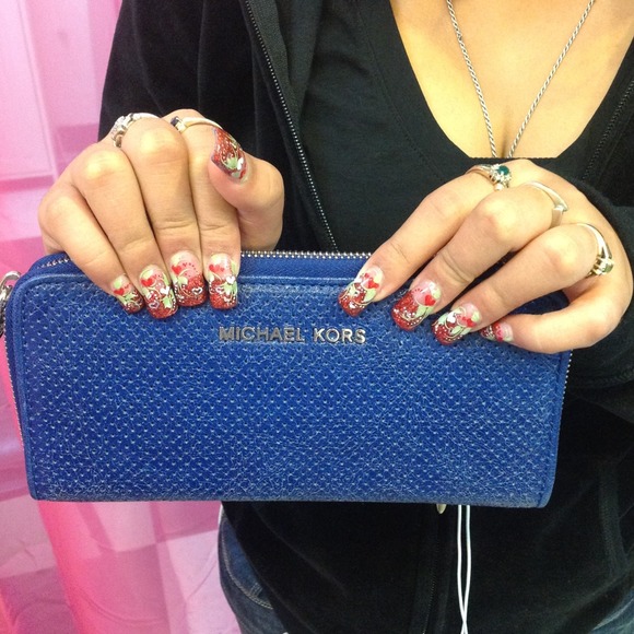 MK Michael Kors leather wallet ! Reserved