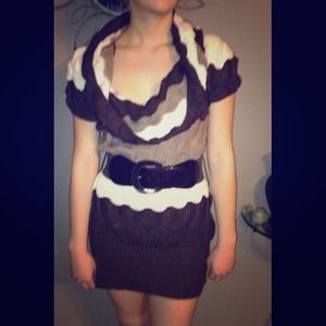 🆕BRAND NEW🆕 BEAUTIFUL brown knit dress with belt