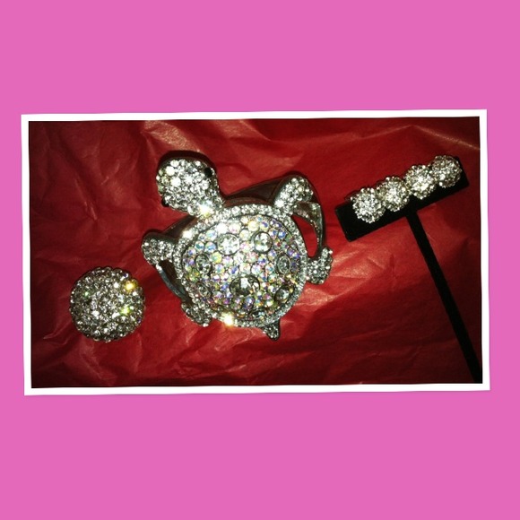 Oversized crystal turtle bangle set - Picture 1 of 1