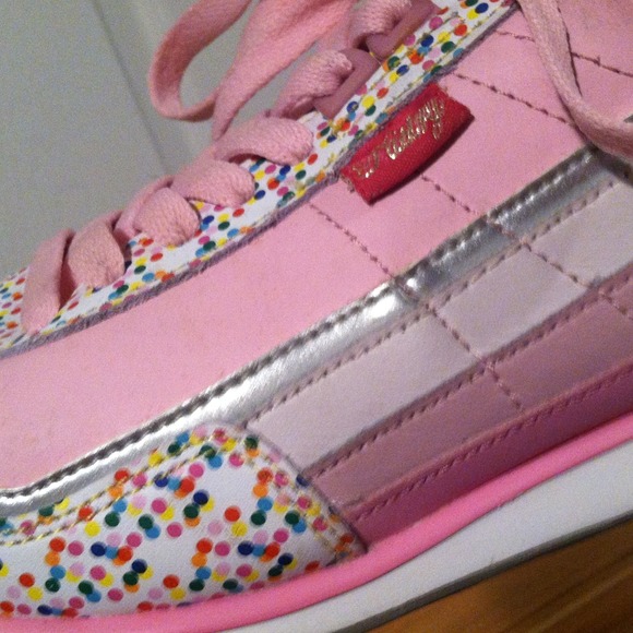 Pastry tennis shoes - Picture 2 of 2