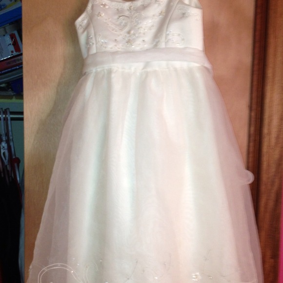 5t flower girl dress worn one time $75.00 OBO