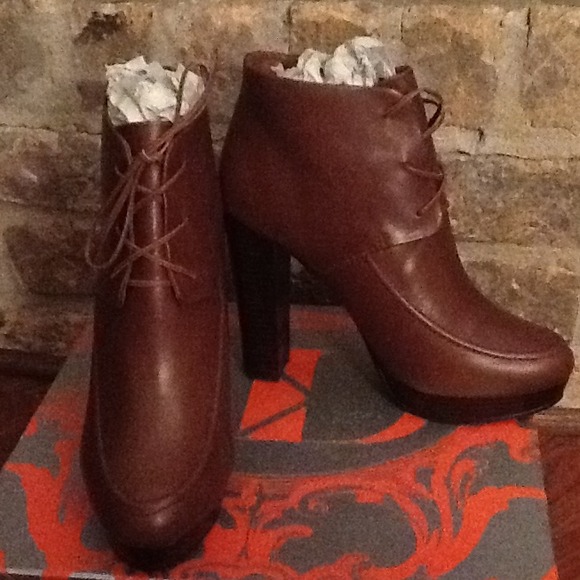 New, Unworn pair of Kelsi Dagger Evonna booties