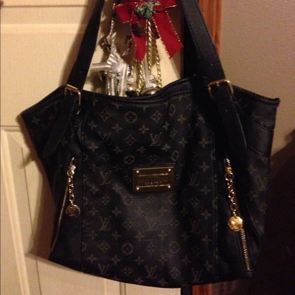 ✋Reserved for ashley✋Extra large LV bag