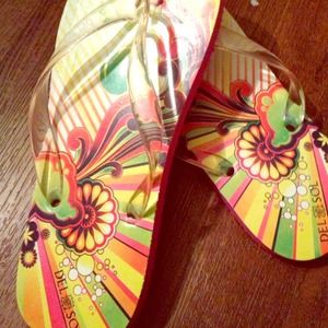 Del sol flip flops