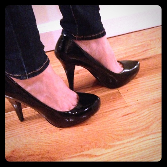 NIB Steve Madden leather pumps - Picture 1 of 4