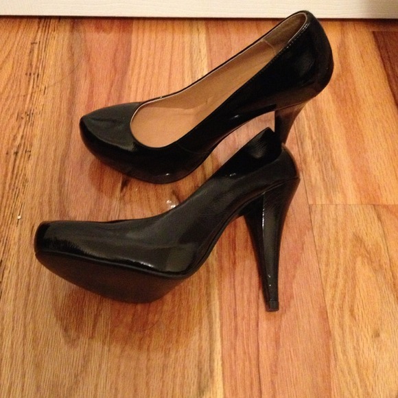 NIB Steve Madden leather pumps - Picture 3 of 4