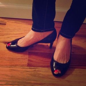 Marc by Marc Jacobs black leather kitten heels!