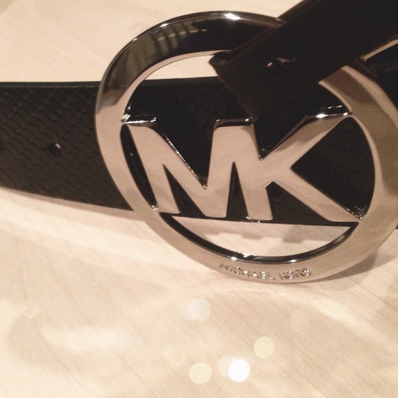 BUNDLED ❗ Michael Kors black snakeskin print belt main image 5