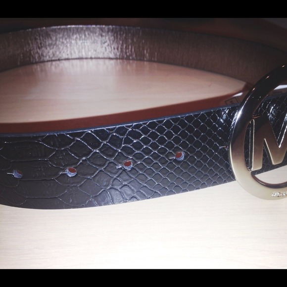 BUNDLED ❗ Michael Kors black snakeskin print belt main image 4