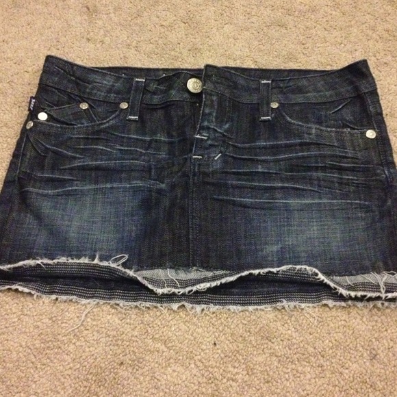 Rock and republic denim skirt size 26