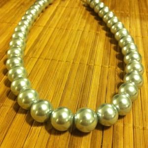 Necklace bracelet and earring pearl set