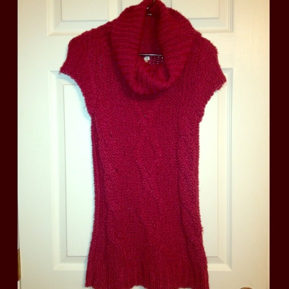 ⛔⛔SOLD in bundle⛔⛔Maroon Cowl Neck Crocheted Dress