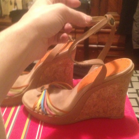 Classy Tan Multi Color Wedges - Picture 2 of 2