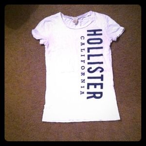 Hollister tee