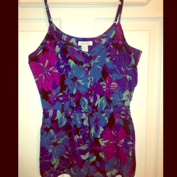 ⛔⛔SOLD in bundle⛔⛔Blue & Purple floral top