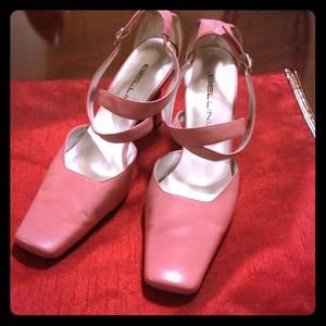 REDUCED! Pretty pink Bellini crossover hills