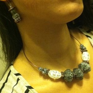 Necklace and earring set