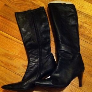 Gucci knee high leather boots