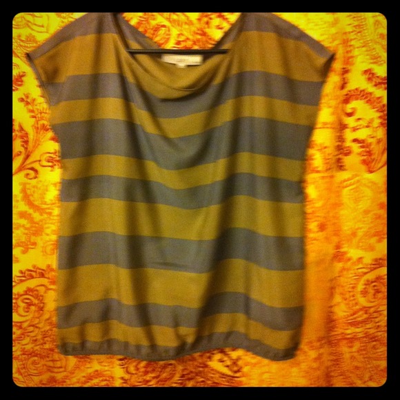 LOFT Tops - Cute Loft top