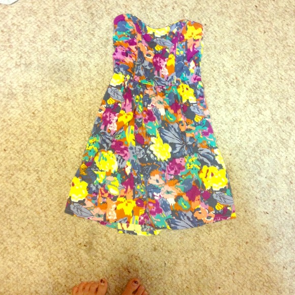 Dresses & Skirts - Colorful Spring Strapless Dress