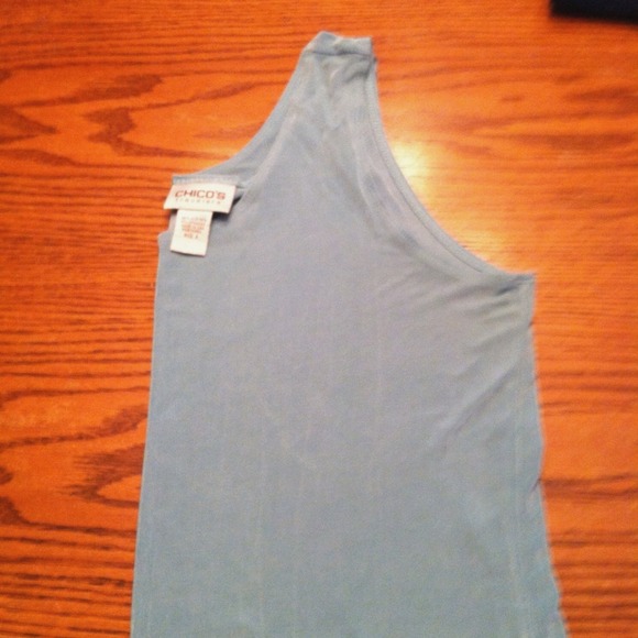 💢Sold💢3 chicos travelers tank tops. - Picture 3 of 4