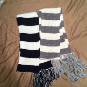 ☀Identical scarves