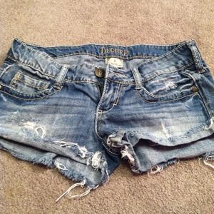🔴SOLD. Cute destroyed style shorts