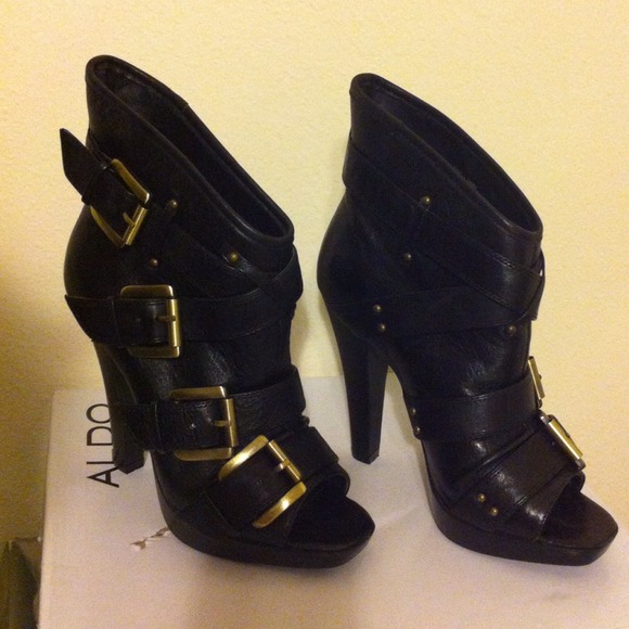 Ankle boot - Picture 3 of 3