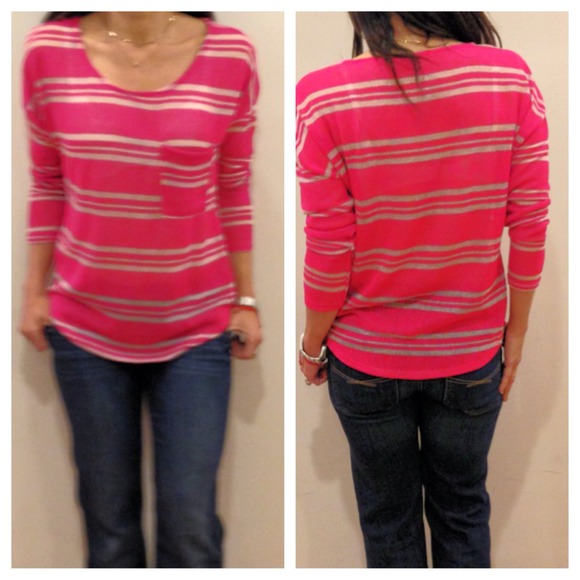 SOLD OUTLove the color and style of this great top - Picture 2 of 4