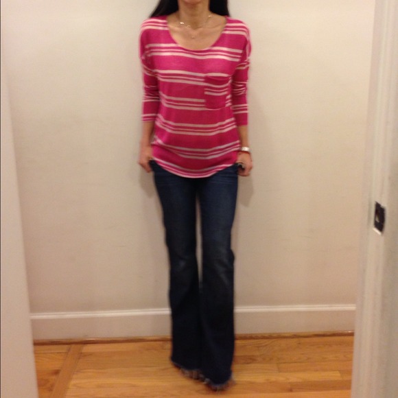 SOLD OUTLove the color and style of this great top - Picture 3 of 4