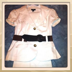 ❤Reduced❤Off white pinstripe pant suit