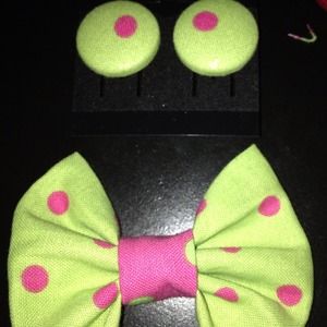 Bow for hair and matching earrings