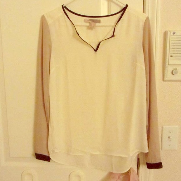 ❌SOLD❌Two tone Blouse