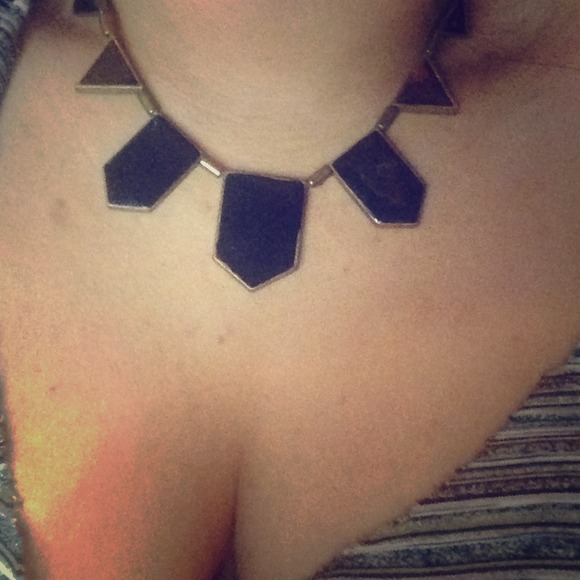 Spiked necklace